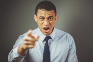 adopté rapport à l'autorité